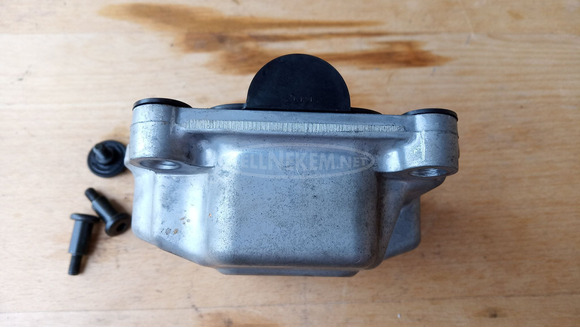 Suzuki Burgman AN 250 szelepfedél - 4/6