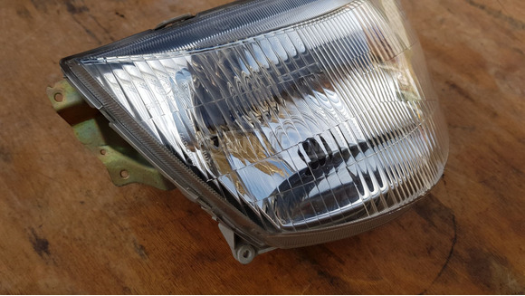 Suzuki Burgman 250 - 400 első lámpa - 2/10