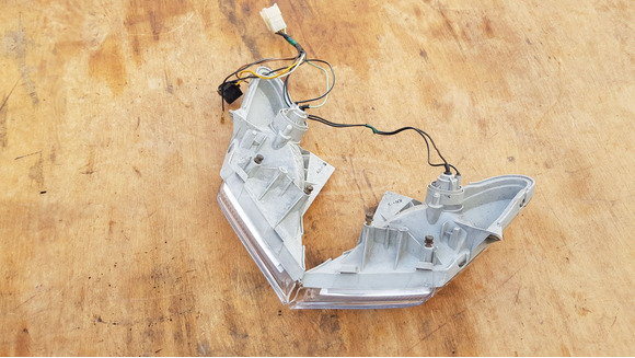 Suzuki Burgman 250 - 400 első irányjelző pár - 4/8