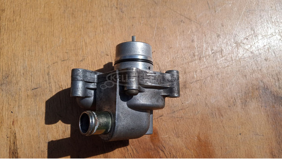 Suzuki Burgman 250 - 400 vízpumpa - 2/7