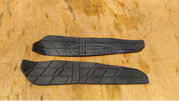 Suzuki Burgman 250 - 400 gumiszőnyeg pár