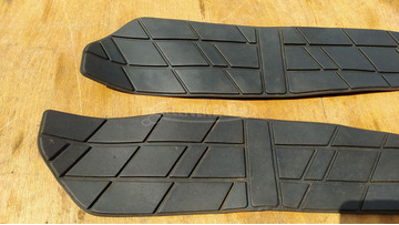 Suzuki Burgman 250 - 400 gumiszőnyeg pár