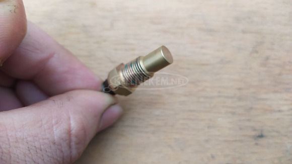 Suzuki Burgman 250 - 400 vízhőfok jeladó - 6/6