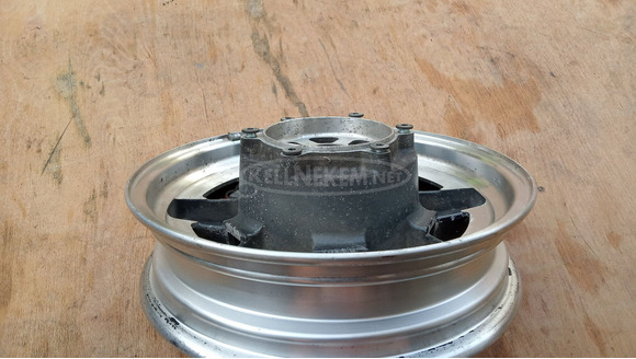 Suzuki Burgman 250 - 400 első felni - 8/10