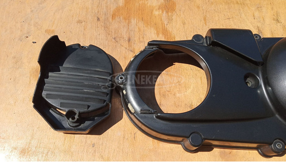 Suzuki Burgman 400 kuplung fedél burkolat