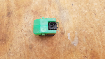 Suzuki Burgman 250 - 400 indító relé