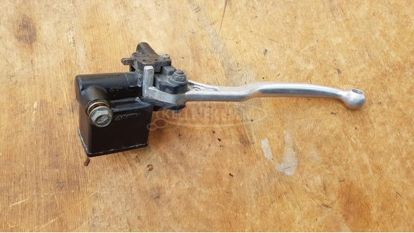 Suzuki Burgman 250 - 400 főfékhenger jobbos - 5/7