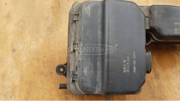 Suzuki Burgman 400 levegő szűrő - 3/8