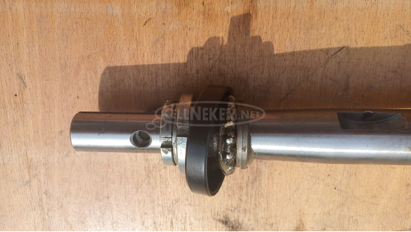 Suzuki Burgman 400 T szár kormányszár kormányoszlop - 2/9