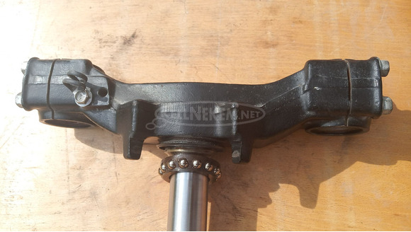 Suzuki Burgman 400 T szár kormányszár kormányoszlop - 6/9