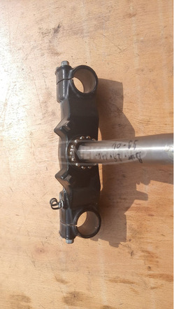 Suzuki Burgman 400 T szár kormányszár kormányoszlop - 9/9