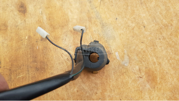 Suzuki Burgman 250 - 400 kormánykapcsoló balos - 7/8