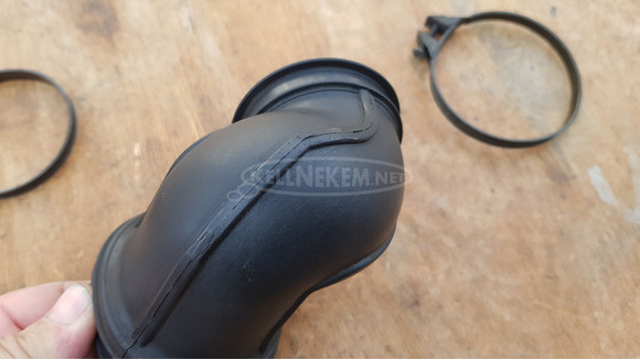 Suzuki Burgman 400 légszűrő könyökcső - 5/8