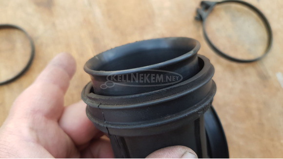 Suzuki Burgman 400 légszűrő könyökcső - 8/8