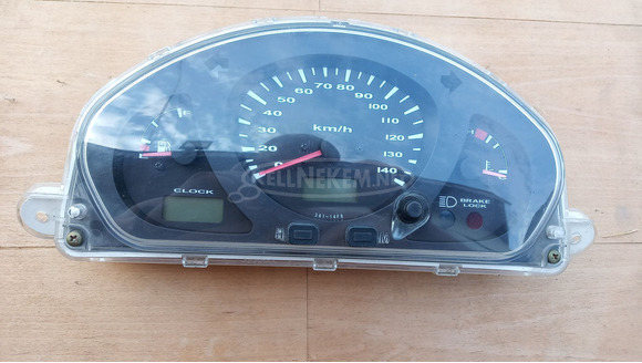 Suzuki Burgman 250 - 400 km óra műszerfal
