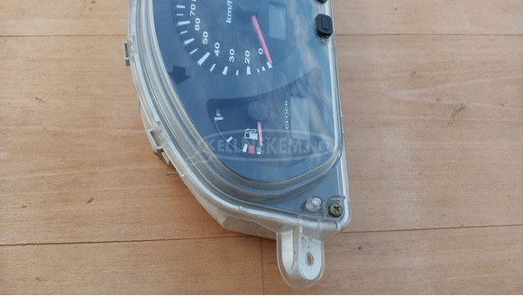Suzuki Burgman 250 - 400 km óra műszerfal