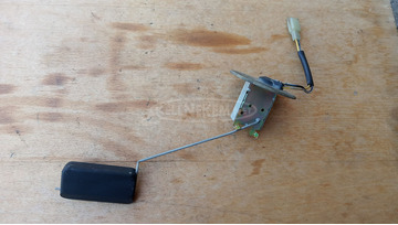 Suzuki Burgman 250 - 400 üzemanyag szintjelző