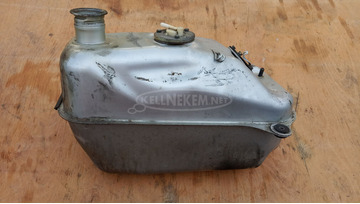 Suzuki Burgman 250 - 400 üzemanyag tank