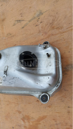 Suzuki Burgman 250 - 400 üzemanyag tank - 4/10
