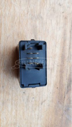 Suzuki Burgman 250 - 400 index relé kombinált relé - 3/4