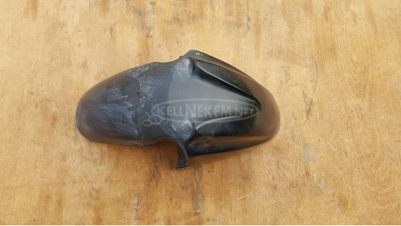 Suzuki Burgman 250 - 400 első sárvédő - 1/6