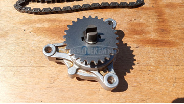 Suzuki Burgman 250 - 400 olajpumpa