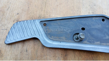 Suzuki Burgman 400 hátsó taposó balos