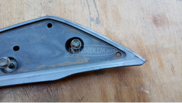 Suzuki Burgman 400 hátsó taposó balos