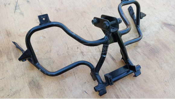 Suzuki Burgman 250 - 400 első idom tartó konzol - 2/8