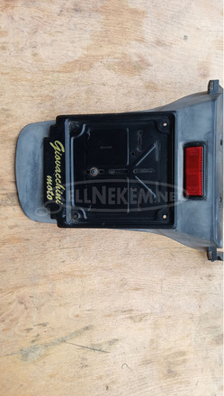 Suzuki Burgman 250 - 400 hátsó sárvédő - 4/8