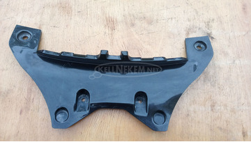 Suzuki Burgman 400 háttámla burkolat