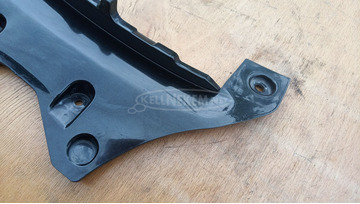 Suzuki Burgman 400 háttámla burkolat