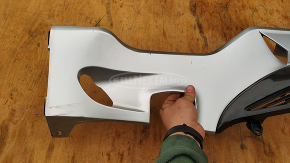 Suzuki Burgman 250 - 400 taposó alatti idom balos - 3/9