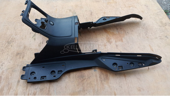 Suzuki Burgman 250 - 400 taposó - 3/9