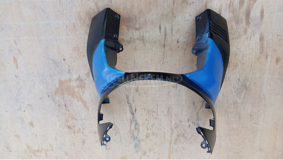 Suzuki Burgman 400 első idom 3 - 1/9