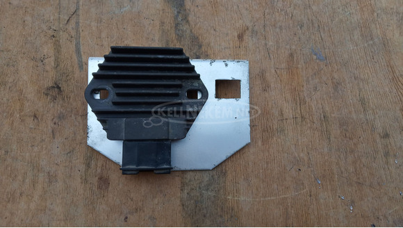 Malaguti Madison K 400 feszültségszabályzó Ducati - 1/6