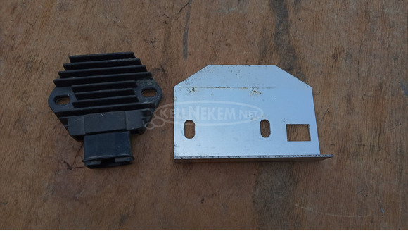 Malaguti Madison K 400 feszültségszabályzó Ducati - 6/6