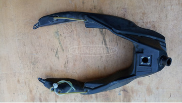 Malaguti Madison K 400 üzemanyag tank