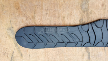 Malaguti Madison K 400 gumiszőnyeg balos