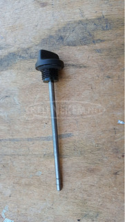 Malaguti Madison K 400 végáttétel olajnívó pálca