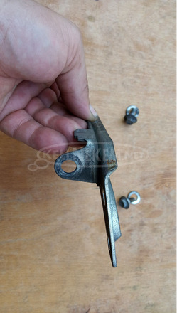 Malaguti Madison K 400 ülés zsanér - 4/4