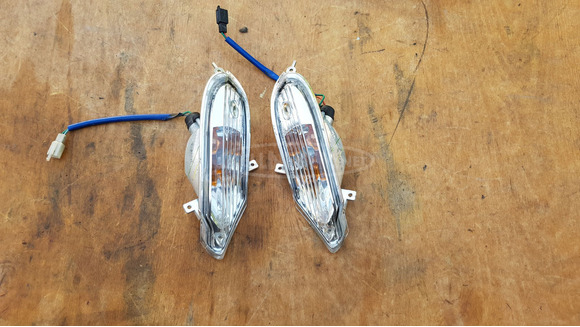 Kymco Grand Dink 125 - 250 hátsó irányjelző pár - 1/9