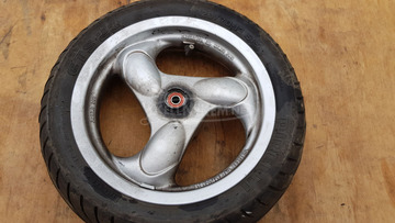 Kymco Grand Dink 250 első kerék