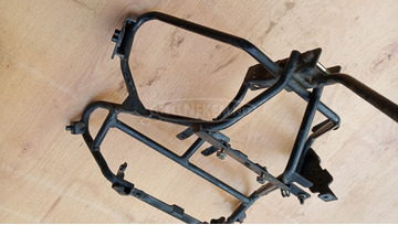 Kymco Grand Dink 250 első idomtartó konzol