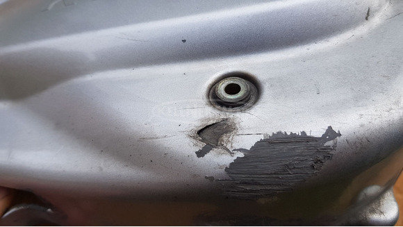 Kymco Grand Dink 250 kuplung fedél borítás sérült - 5/10