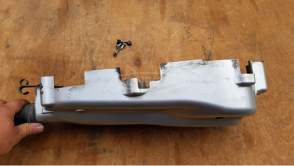 Kymco Grand Dink 250 kuplung fedél borítás sérült - 6/10