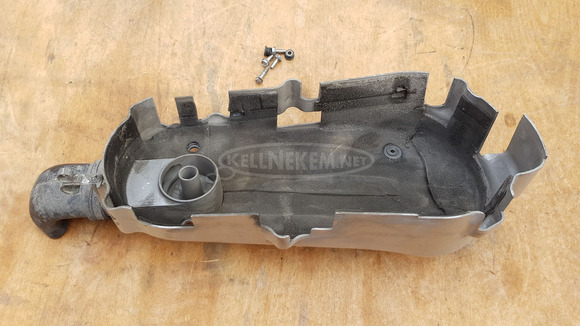 Kymco Grand Dink 250 kuplung fedél borítás sérült - 7/10