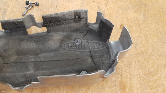 Kymco Grand Dink 250 kuplung fedél borítás sérült - 9/10