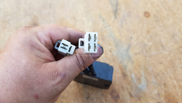 Kymco Grand Dink 250 feszültségszabályzó