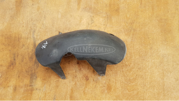 Kymco Grand Dink 250 hátsó kerék feletti műanyag - 1/6